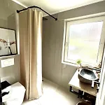 Wilhelmines Hafenliebe Am Park Mit Balkon, Netflix, & Privatparkplatz * Wilhelmshaven