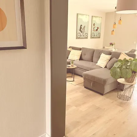 Wilhelmines Hafenliebe Am Park Mit Balkon, Netflix, & Privatparkplatz * Wilhelmshaven