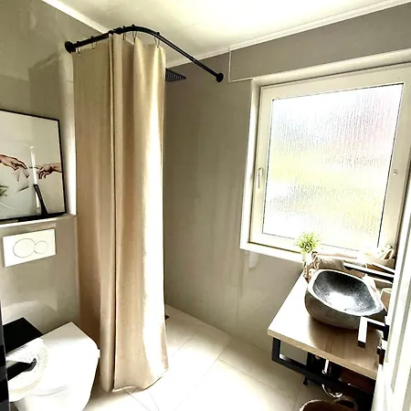 Wilhelmines Hafenliebe Am Park Mit Balkon, Netflix, & Privatparkplatz * Wilhelmshaven