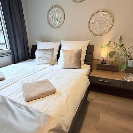 Wilhelmines Hafenliebe Am Park Mit Balkon, Netflix, & Privatparkplatz *