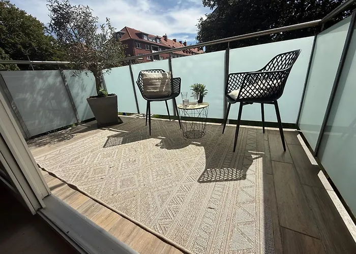 Wilhelmines Hafenliebe Am Park Mit Balkon, Netflix, & Privatparkplatz